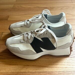New Balance 327